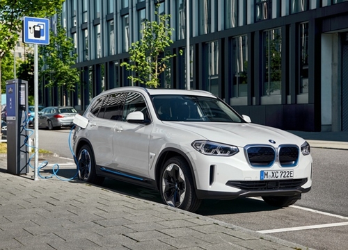 Mẫu SUV chạy điện BMW iX3 ra mắt - Thiết kế ấn tượng, công suất 282 mã lực