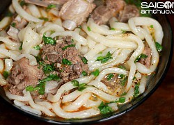 Món ngon cuối tuần: Cách nấu bánh canh sườn heo thơm ngon đãi cả nhà