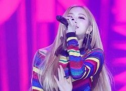 Mượn băng đô của Jisoo làm thắt lưng, Rosé (BLACKPINK) khoe eo con kiến