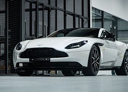 'Soi' siêu xe Aston Martin DB11 Morning Frost giá 15,7 tỷ tại Việt Nam