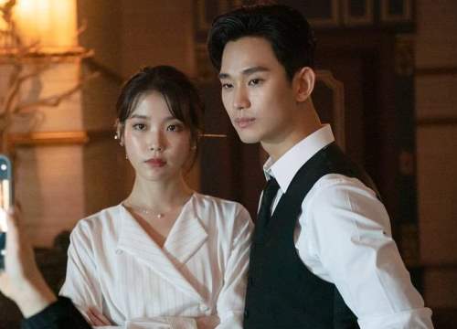 Suzy, IU và loạt nghi vấn tình ái của Kim Soo Hyun