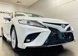 Chủ xe Toyota Camry chi hơn 20 triệu đồng độ kiểu xe nhập Mỹ