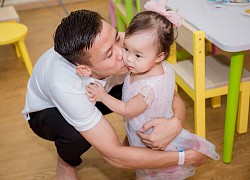 Quế Ngọc Hải làm điệu cho con gái