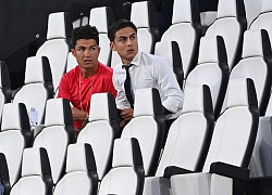 Ronaldo &#8220;mặc sai dress code&#8221; trong ngày Juve đăng quang ngôi vô địch Serie A lần thứ 9 liên tiếp