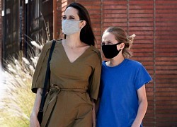 Angelina Jolie chăm mang khẩu trang giá bình dân