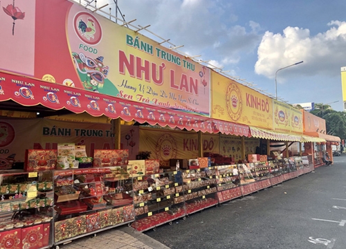 Bánh trung thu "nóng, lạnh" khó lường