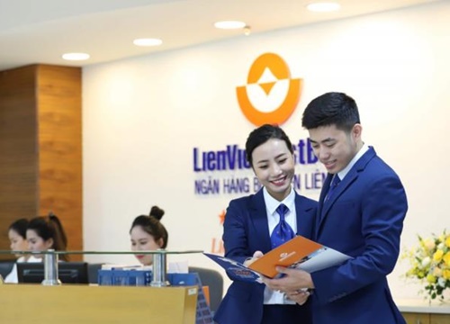 LienvietPostBank sắp chuyển sàn: Cổ phiếu gần bét bảng, nợ xấu tăng vọt