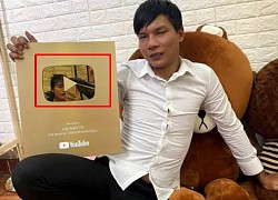 Lộc Fuho hào hứng khoe với fan nút vàng Youtube mới đạt được, nhưng CĐM lại chỉ chú ý vào chi tiết này