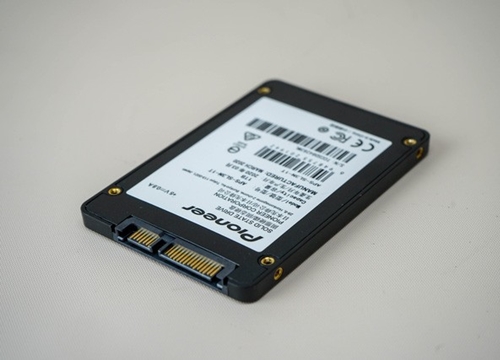 Ngạc nhiên chưa! Trên tay Pioneer SSD SATA III: khi thương hiệu âm thanh đình đám sản xuất đồ IT