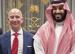 Tài sản Jeff Bezos vừa vượt 200 tỷ USD, nhiều nhân viên dựng máy chém biểu tình ngay trước cửa dinh thự