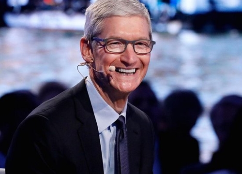 Tim Cook được thưởng 'khủng'