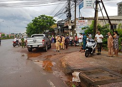 "Bỏ của chạy lấy người", nam thanh niên thoát chết thần kỳ trước đầu xe tải