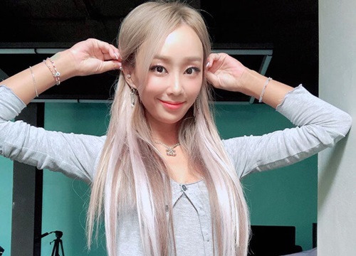 Hyorin (SISTAR) khiến fan Hàn 'dậy sóng' với diện mạo khác lạ nghi do 'dao kéo' quá đà