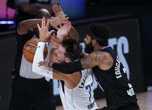 Luka Doncic mất bình tĩnh vì bị chơi xấu