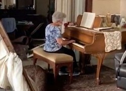 Chơi piano giữa đống đổ nát vụ nổ Beirut