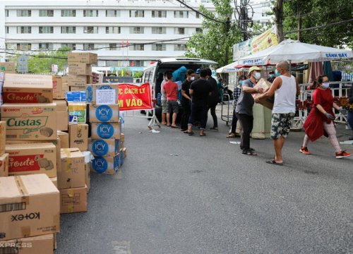 Đà Nẵng kêu gọi công chức ủng hộ 2 ngày lương