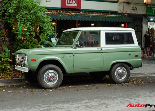 Hàng hiếm Ford Bronco thế hệ đầu tiên bất ngờ xuất hiện tại Hà Nội