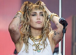 Miley Cyrus sắp trở lại với ca khúc mới, khẳng định với fan &quot;lần này là thật&quot;