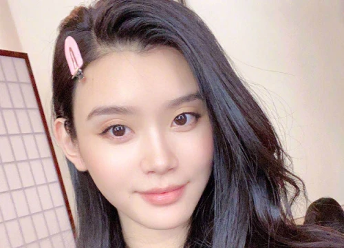 Ming Xi lần đầu khoe ảnh thông báo trở lại Cbiz, chứng minh EQ cao ngất đập tan tin đồn bị mẹ chồng "ép đẻ"