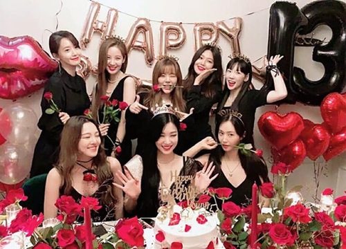 SNSD tụ họp nhân kỷ niệm 13 năm debut, 'quẩy' party rần rần nhưng vẫn không quên mang khẩu trang để bảo vệ sức khỏe mùa dịch