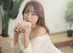 Sáng làm người mẫu, chiều cosplay, tối lên sóng quẩy game, cô nàng streamer "hoàn hảo tới từng milimet" khiến fan thổn thức