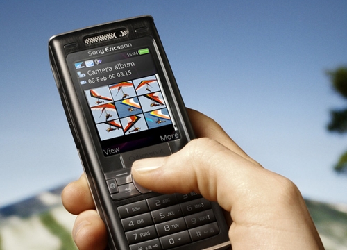 Nhìn lại Sony Ericsson K800: Chiếc điện thoại vừa ngầu vừa đa tài, bằng chứng cho một thời huy hoàng của Sony Ericsson