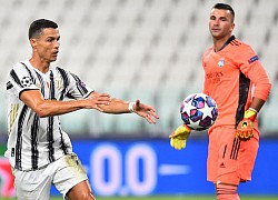 Ronaldo lập kỷ lục nhờ phớt lờ chỉ dẫn từ đồng đội