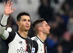 Tin HOT bóng đá sáng 7/8: Ronaldo cắt tóc &#8220;lấy may&#8221; Champions League