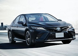 Toyota Camry Black Edition &#8211; Quà sinh nhật 40 tuổi đen toàn tập