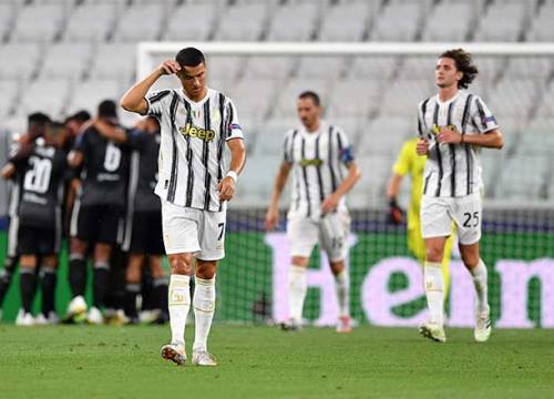 Trọng tài trận Juventus bị loại khỏi Cúp C1 bị "phanh phui" dàn xếp tỷ số