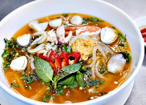 Bánh canh cua Huế