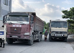 CLIP: Cuộc điện thoại ngang trái và người đàn ông "dở chứng" khiến tài xế xe tải "đau đầu"