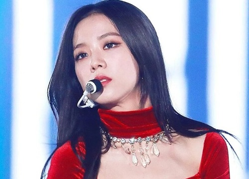 Muốn biết cơ bụng số 11 chuẩn của phái nữ trông thế nào, cứ nhìn Jisoo (BLACKPINK) là rõ