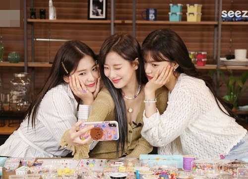 Những bí mật lần đầu được tiết lộ của bộ 3 '99 lines' - Yeri (Red Velvet), Naeun (APRIL), Kim Doyeon (Weki Meki)