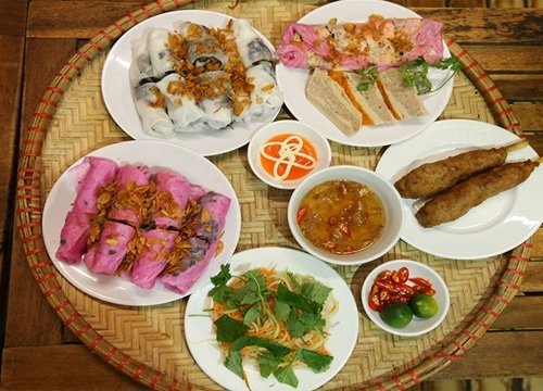 Bánh cuốn thanh long- món ăn mới lạ mà thân quen