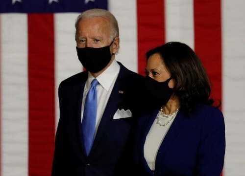 Biden, Harris cam kết tái thiết Mỹ