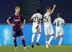 Chủ tịch Barca xin lỗi fan sau trận thua 2-8