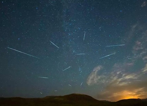 Hình ảnh mưa sao băng Perseid 2020 đẹp nhất đêm qua