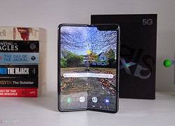 iPhone có màn hình gập lại có gì thú vị hơn Galaxy Fold?