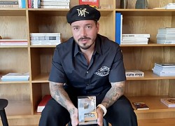 J Balvin tiết lộ đang trong quá trình điều trị COVID-19 khi nhận giải thưởng Premios Juventud 2020