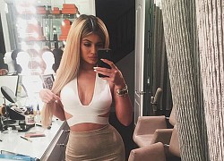 Kylie Jenner chuộng phối đồ trùng màu tóc