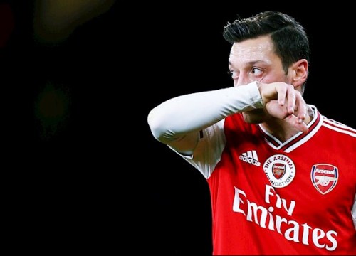 Mesut Ozil chỉ ra lý do khó tin khiến mình đánh mất phong độ