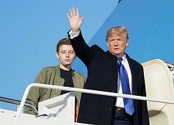 Trump muốn con trai Barron trở lại trường