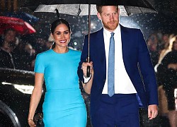 Meghan Markle cố tình bắt chước mẹ chồng Diana khi diện "bộ váy trả thù"