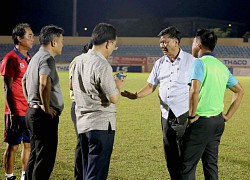 CLB xin tiền để chơi V-League!