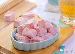 Cuối tuần mẹ vào bếp làm mochi dưa hấu, thơm ngon ngọt mềm, bé nào cũng mê mệt