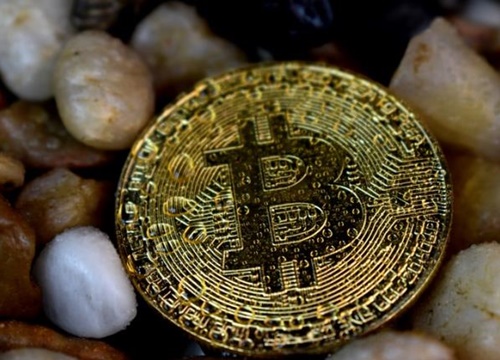 Giá Bitcoin hôm nay 18/8: Tăng bốc đầu, Bitcoin vượt 12.000 USD