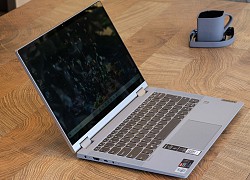 Laptop '2 trong 1' giá 16,5 triệu đồng