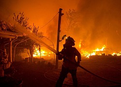 Sét đánh gây ra nhiều đám cháy ở California, hàng trăm người sơ tán