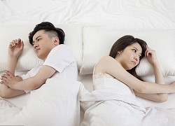 Vợ chê chồng trẻ "yếu" không qua nổi 5 phút dạo đầu, BS chỉ nguyên nhân khiến vợ đỏ mặt